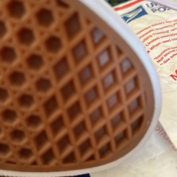 #65/53S/34S Brand new with tags VANS PRIDE SK8 Mid - Picture 11 of 11